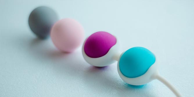 Sex toy aid to help women strengthen their kegels